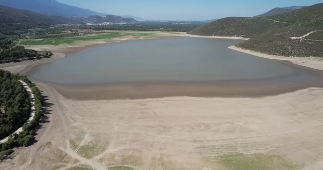 Çöle dönen Gölbaşı Göleti, yeniden hayat buldu Kar ve yağmur suları, Bursa ovasının can damarı Gölbaşı Göleti nin su seviyesini yükseltti Bursa Haberleri