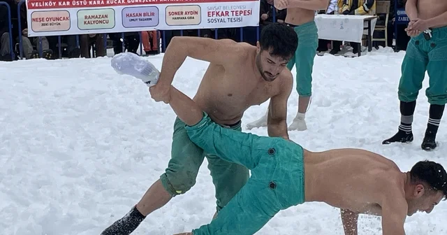 Kar üstünde Karakucak Güreşi heyecanı başladı Artvin Haberleri