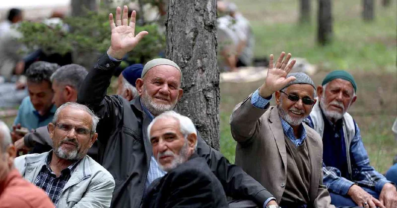 CHP li üyenin emekli önergesi belediye Meclisi nde kabul edildi