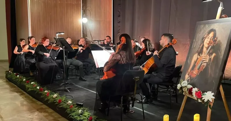 Mersin de kazada hayatını kaybeden keman sanatçısı Laçin Akyol unutulmadı