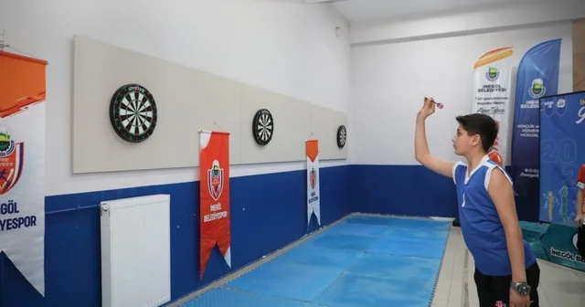 Öğrenciler dart turnuvasında kıyasıya mücadele etti Bursa Haberleri