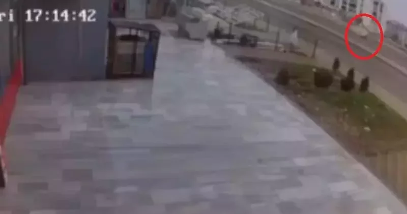 Diyarbakır’da takla atan otomobil yandı, sürücü yaralandı