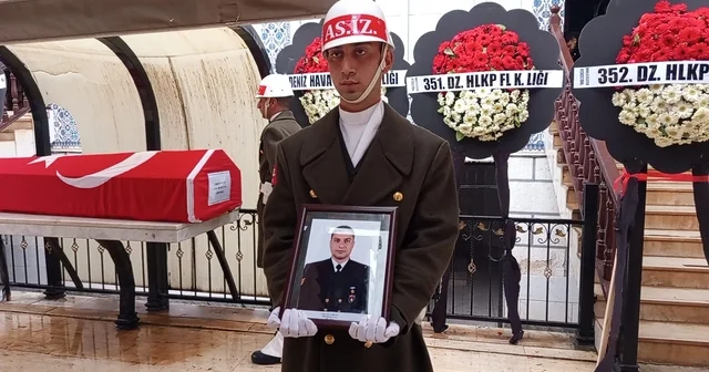 Kocaeli de trafik kazasında ölen kıdemli üstçavuşun cenazesi Hatay da defnedildi Hatay Haberleri