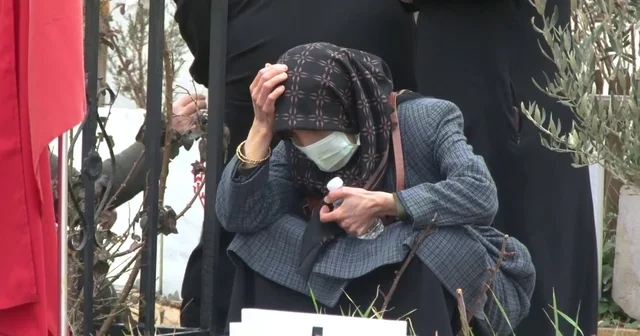 Adıyaman da deprem şehitliğine duygusal ziyaret Adıyaman Haberleri