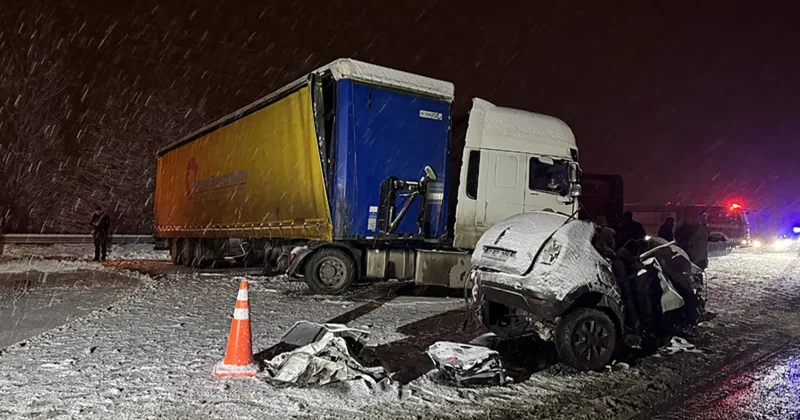 Erzurum da feci kaza: Bir aile yok oldu! 4 kişi hayatını kaybetti