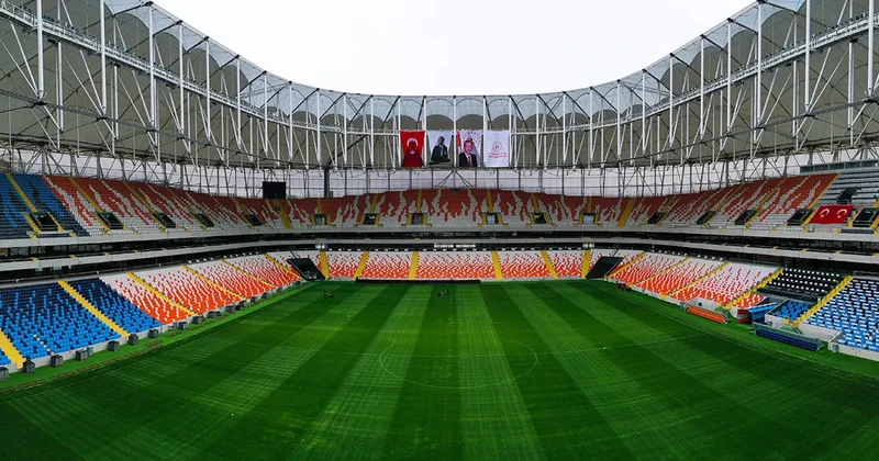 Adana Demirspor da yönetim taraftar grubuna devredildi