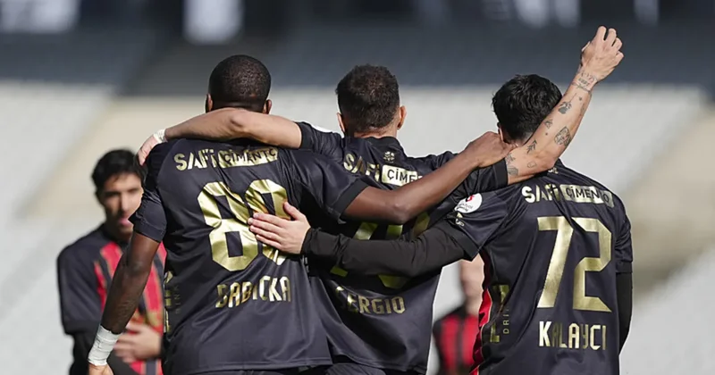 Fatih Karagümrük, Antalyaspor u tek golle geçti! 8 maç sonra 3 puanla tanıştı...