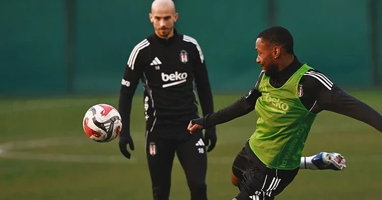 Beşiktaş ta yeni transferler ilk kez idmanda!