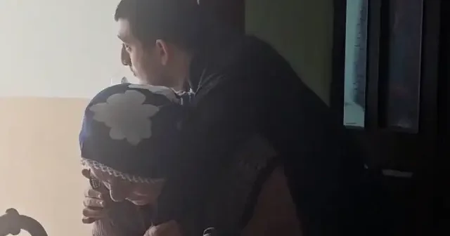 58 yaşındaki Kezban Özşahin 25 yıldır evladını sırtında taşıyor: Onu kaldırırken sanki peygamberler elimden tutuyor VİDEO İZLE