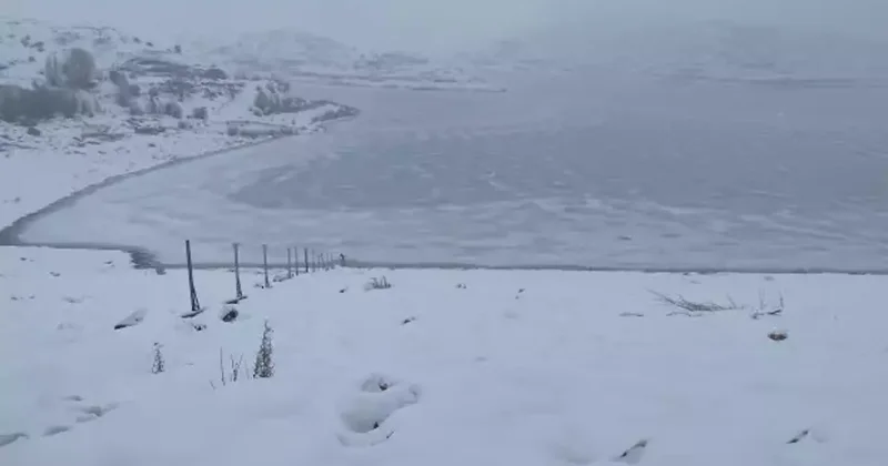 Sivas 4 Eylül Barajı buz tuttu