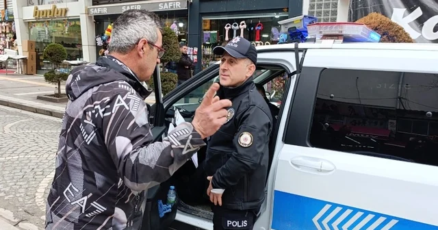 ATM de bulduğu 4 bin 900 TL yi polise teslim etti Amasya Haberleri