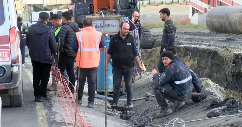 Başakşehir de 5 metre derinlikte yaralanıp mahsur kalan işçi kurtarıldı