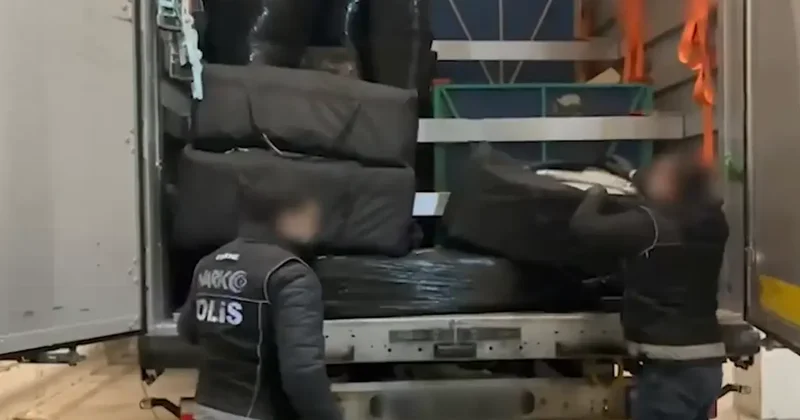 Bakan Yerlikaya: 240 kg Skunk uyuşturucu maddesi ele geçirdik