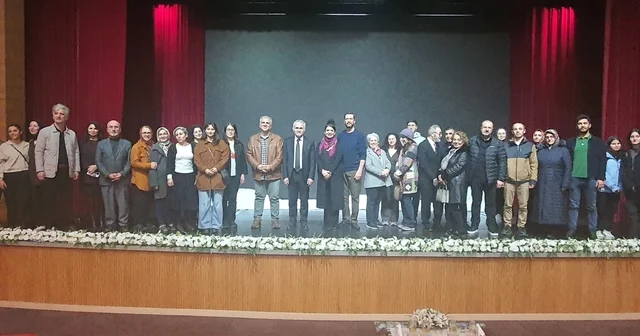 Tiyatro Anadolu, Aşk Neyledi Yunus ile Rize de sanatseverlerle buluştu Eskişehir Haberleri