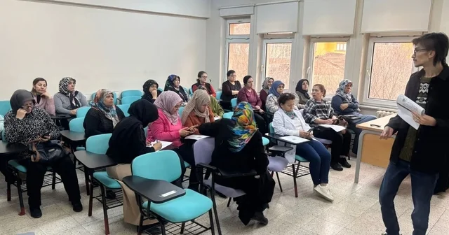 Bilecik te kursiyerlere kumar bağımlılığı ve çocuk yetiştirme eğitimi Bilecik Haberleri