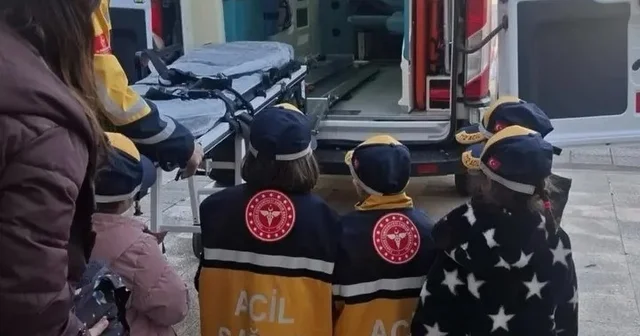 Sinop ta minik öğrenciler ambulansı yakından tanıdı Sinop Haberleri