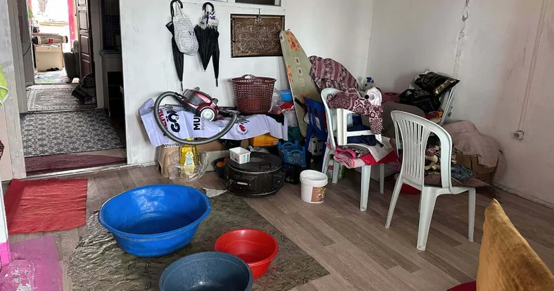 Depremin üstünden 15 yıl geçmesine rağmen konteynerlarda yaşayan Vanlılar: Seçime yakın bize geliyorlar; sonra kimseden ses çıkmıyor