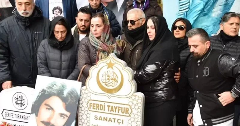 Ferdi Tayfur un mezarı başında çekilen fotoğraf torununu çıldırttı: Hepiniz yalancısınız