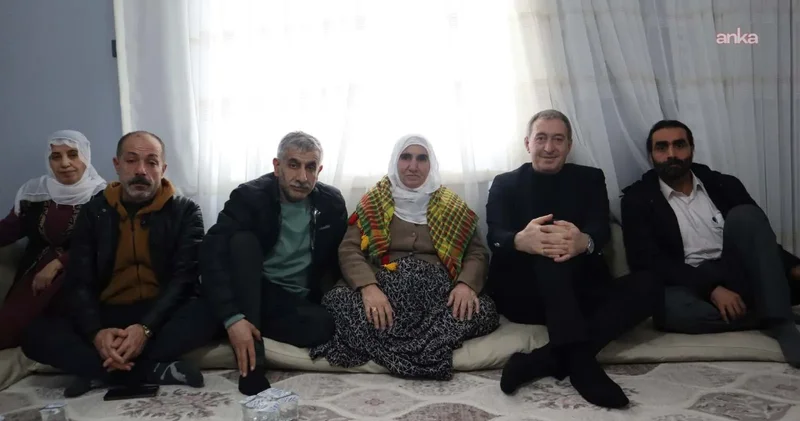 DEM Parti Eş Genel Başkanı Bakırhan, 31 yılın ardından tahliye edilen Kamuran Taş, Eren Yıldız ve İdris Başaran’ı ziyaret etti