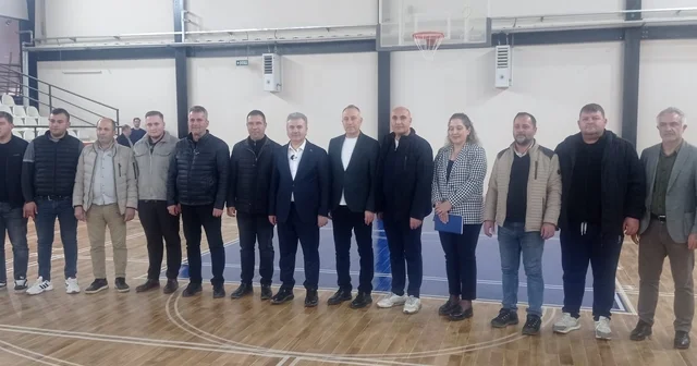 AK Parti Milletvekili Canbey, Gömeç te spor salonunu inceledi Balıkesir Haberleri