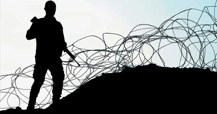 Terör örgütüne bir darbe de İran da: 11 PJAK lı gözaltına alındı