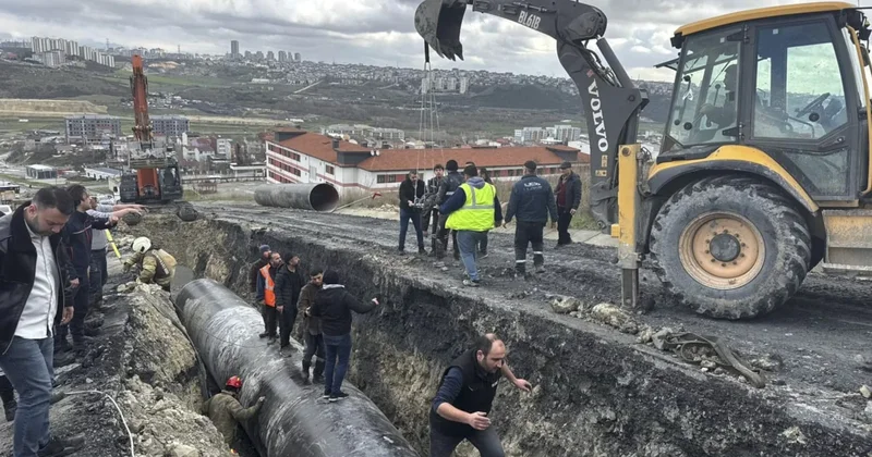 İSKİ çalışmasında korkutan anlar: Yaralı işçiyi itfaiye kurtardı Sözcü Gazetesi