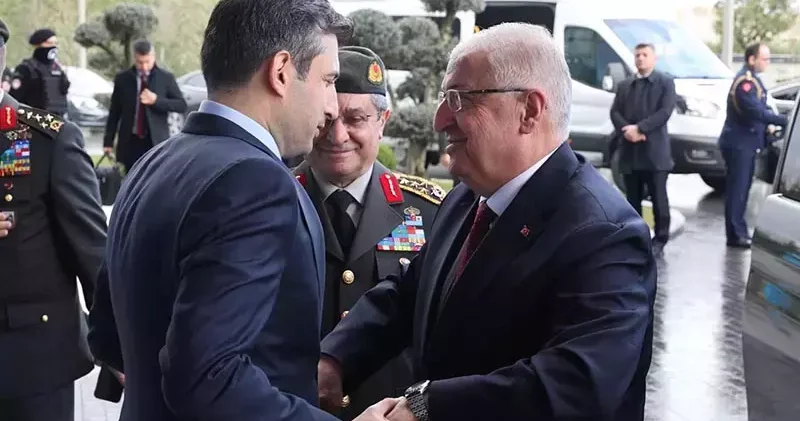 Bakan Güler, Özdemir Bayraktar anısına hazırlanan belgeselin gösterimine katıldı