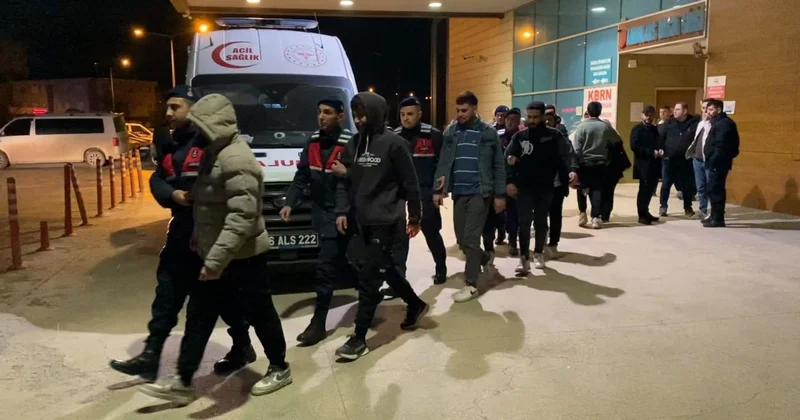 İnegöl’de kaçak göçmen operasyonu: Bir apartmanda 7 kişi yakalandı Sözcü Gazetesi