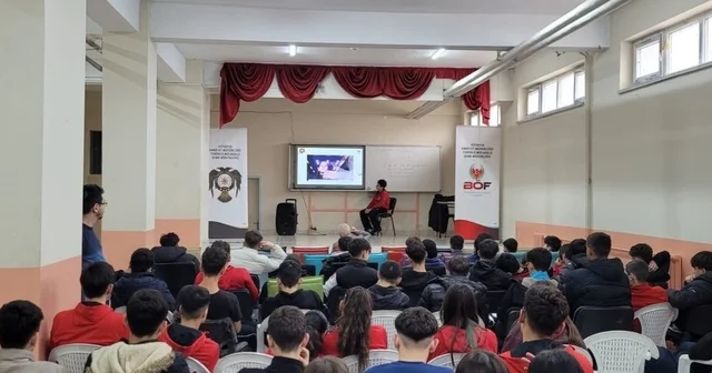 Kütahya da Gençlik ve Güvenli Gelecek projesi kapsamında öğrencilere bilgilendirme yapıldı Kütahya Haberleri