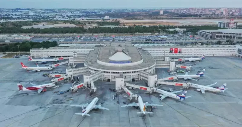 Havayolunda tarihi rekor: Bir aylık yolcu sayısı 45 ilin nüfusunu aştı