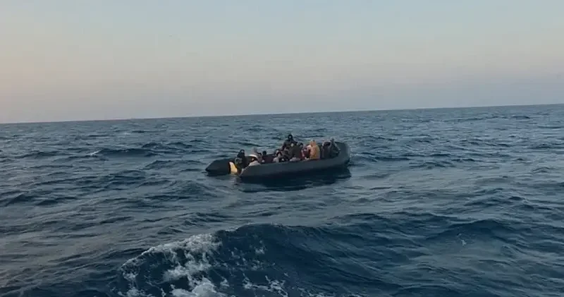 Sahil Güvenlik Çanakkale de 39 düzensiz göçmeni yakaladı Gündem Haberleri