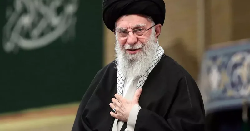 Hamaney in oğullarıyla ilgili dikkat çeken detay: O en yüksek liderdi ama...