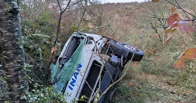 Servis aracı uçuruma yuvarlandı: 1 yaralı Bilecik Haberleri