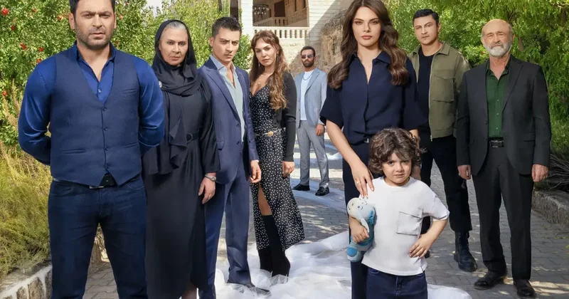 Dilin Döğer, rol arkadaşıyla aşk yaşıyor: Ve evet, birlikteyiz