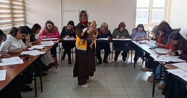 Erzincan İl Sağlık Müdürlüğü personeline temel ilk yardım eğitimi verildi Erzincan Haberleri