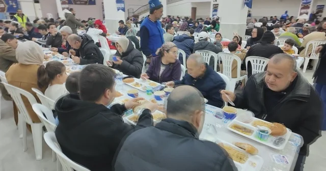 Antakya Belediyesi, Ramazan ayı boyunca her gün bin kişiye iftar veriyor Hatay Haberleri