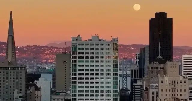 San Francisco’da Dolunay şehir silüetiyle görsel şölen sundu VİDEO İZLE