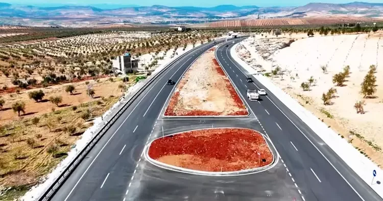 Seyahat süresi 9 dakikaya düştü! Bakan Uraloğlu açıkladı