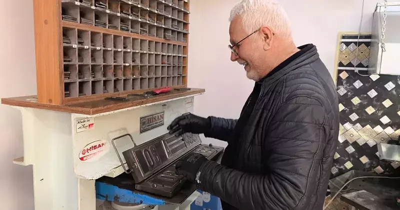 Atölyede ‘APP plaka’ mesaisi