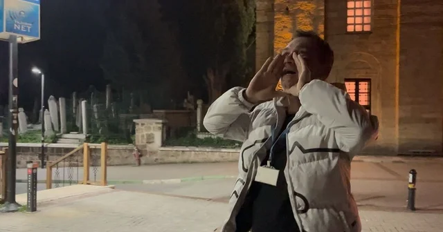 Bu mahallede davul çalanın başı belaya giriyor...Pilava pilava diye zillere basıyorlar Emirsultan Mahallesi nde 600 yıllık gelenek bu ramazan da canlandırıldı Bursa Haberleri