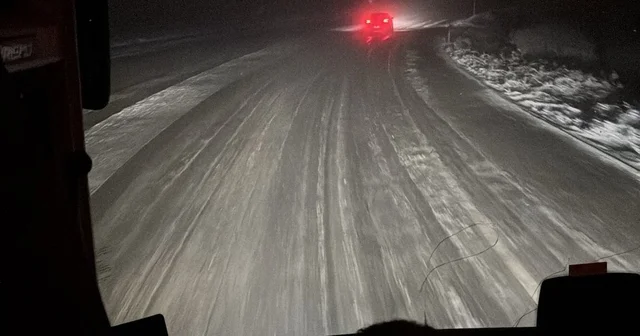 Kop Geçidi nde tipi ve fırtına etkili oluyor Bayburt Haberleri