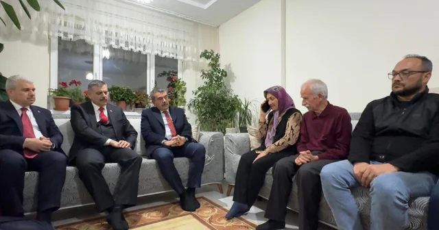 Bakan Tekin ve Bakan Çiftçi, cinayete kurban giden Fatma Nur öğretmenin ailesine taziyede bulundu Konya Haberleri