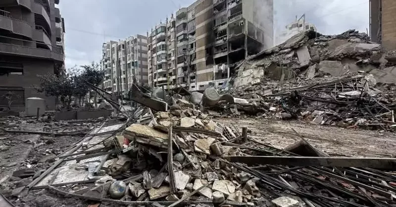 İsrail Beyrut a saldırdı: Şehirdeki yıkım hava ağarınca ortaya çıktı