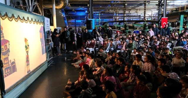 Çocuklar geleneksel gölge gösterisi ile eğlenceli anlar yaşadı Kocaeli Haberleri