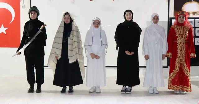 Şehit Recep Gündüz Anadolu İmam Hatip Lisesi nden 8 Mart Dünya Kadınlar Günü programı Erzincan Haberleri