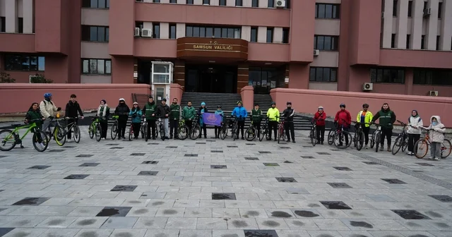 Samsun da Yeşilay Haftası nda pedallar sağlıklı yaşam için döndü Samsun Haberleri
