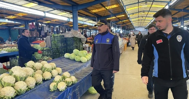 Meyve sebze pazarında fiyat etiketi denetimi Bilecik Haberleri