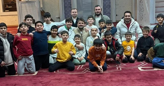 Eski ramazanlar cami avlusunda yaşatıldı Manisa Haberleri