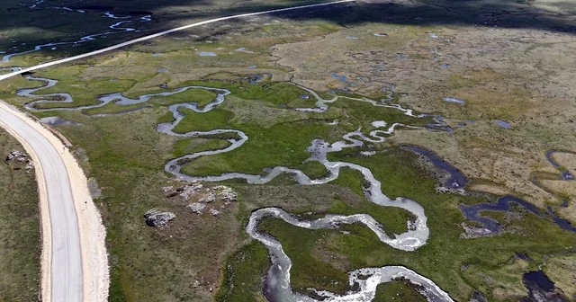 Yaylada süzülerek suyla dolan mendereslerin güzelliği Bolu Haberleri