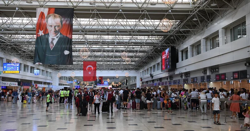 Martta hava yolu ile seyahat eden yolcu sayısı İstanbul nüfusunu aştı